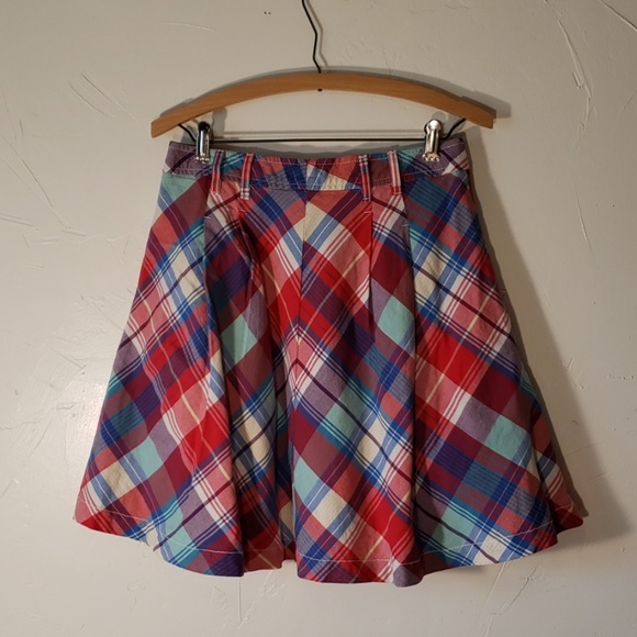 Plaid  Center button skirt with pockets. B47 - Picture 2 of 6